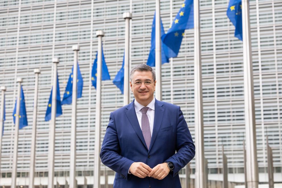 Comissrio Europeu dos transportes e turismo em Portugal para primeira visita oficial